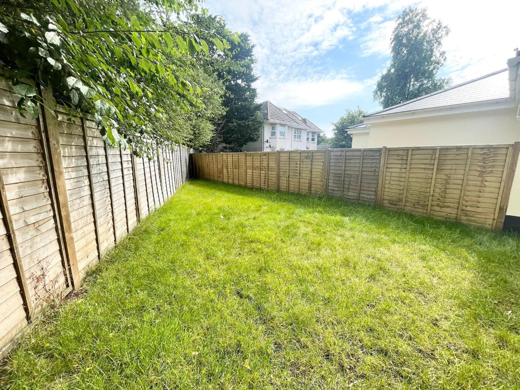 3 Methuen Close Апартаменты