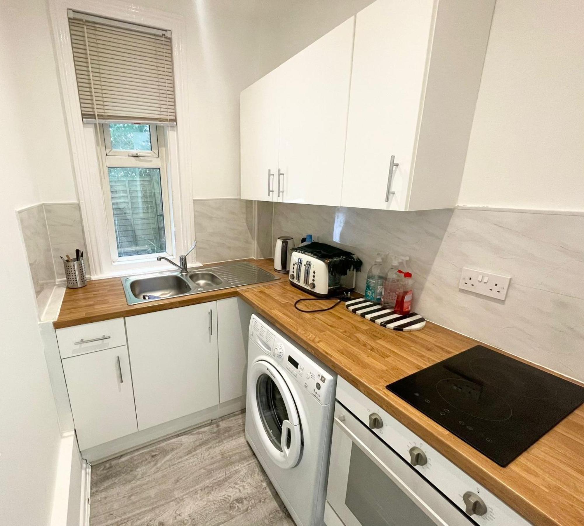 3 Methuen Close Апартаменты Борнмут