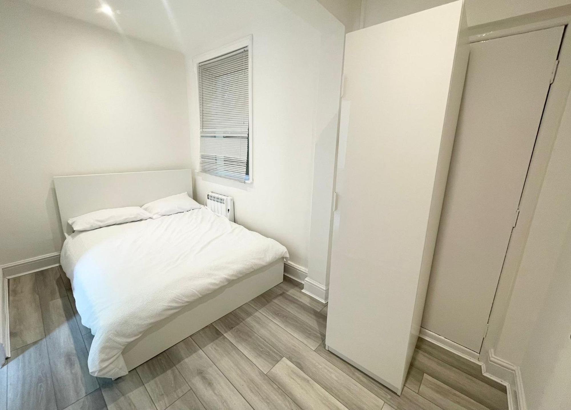 3 Methuen Close Апартаменты *