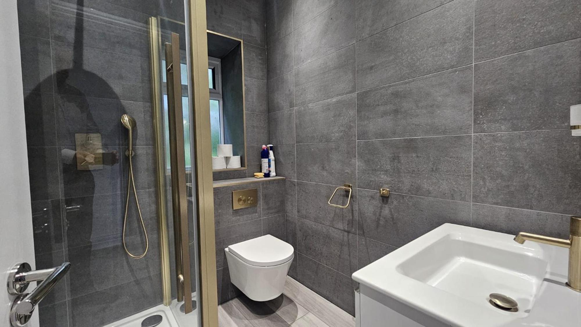 A Lovely 2 Bedroom Flat Ideal For Occasions Apartamento *